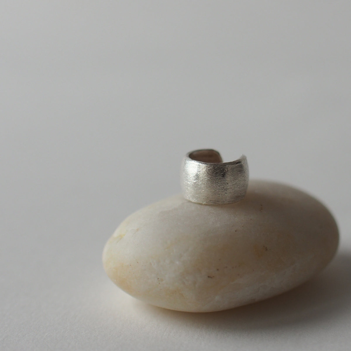OLIVE (L) Handmade Silver Ear Cuff
