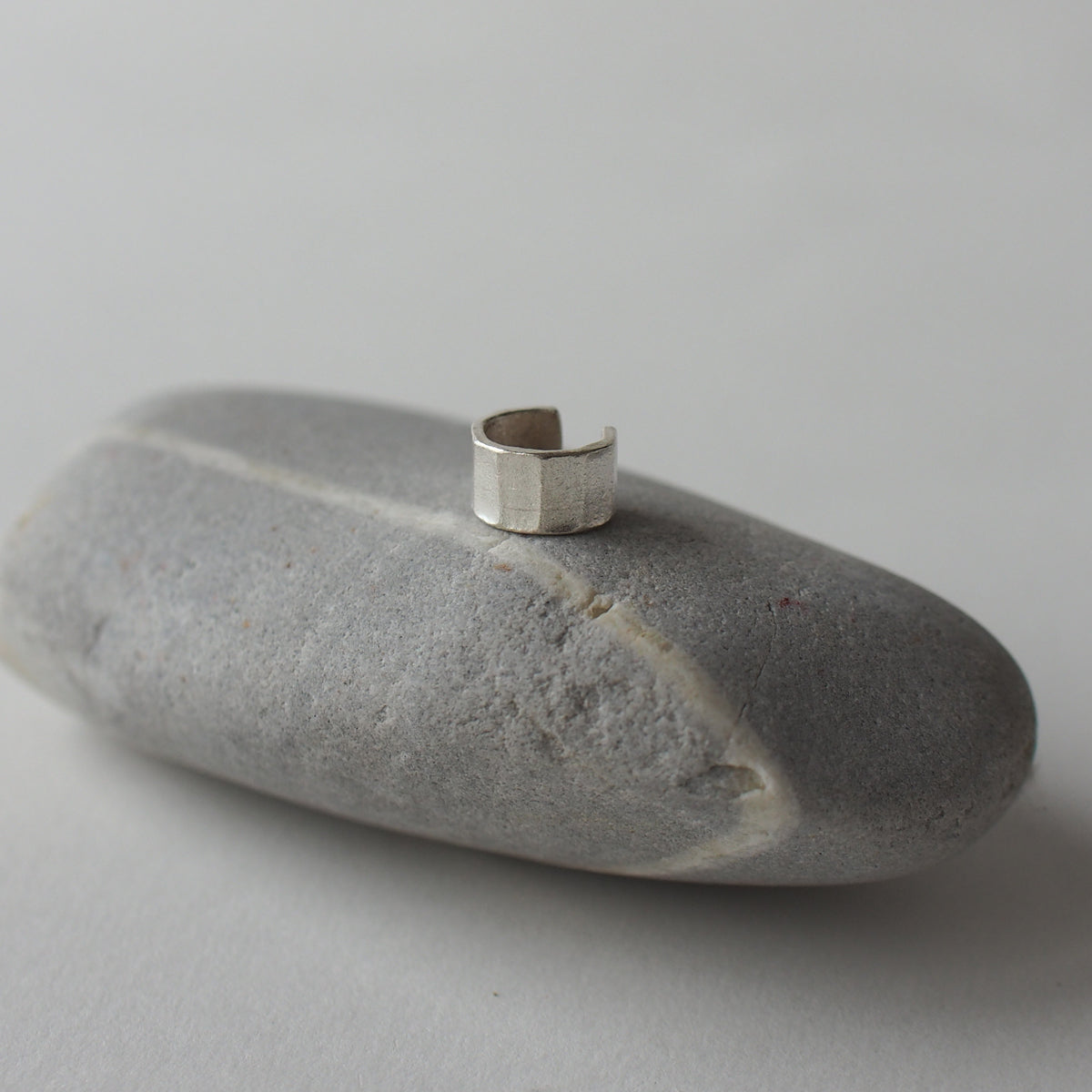 SHINY LAKE (L2) Handmade Silver Ear Cuff