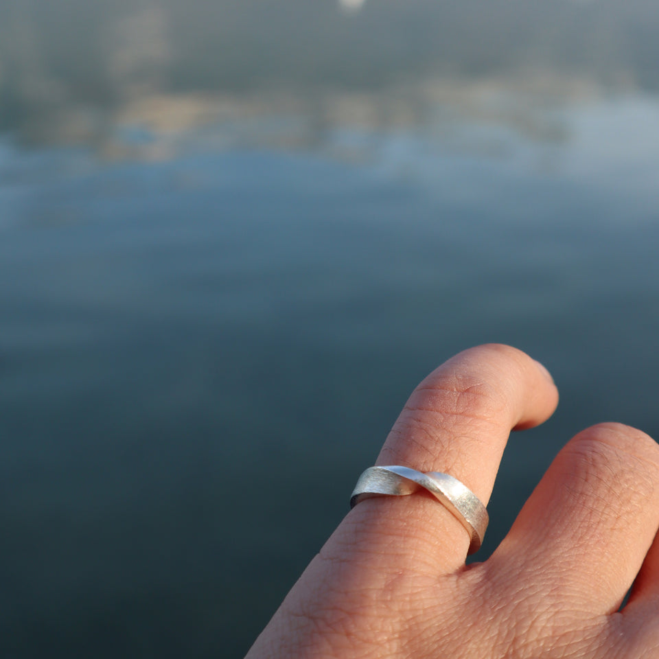 WAVE (M) Handmade Silver Ring