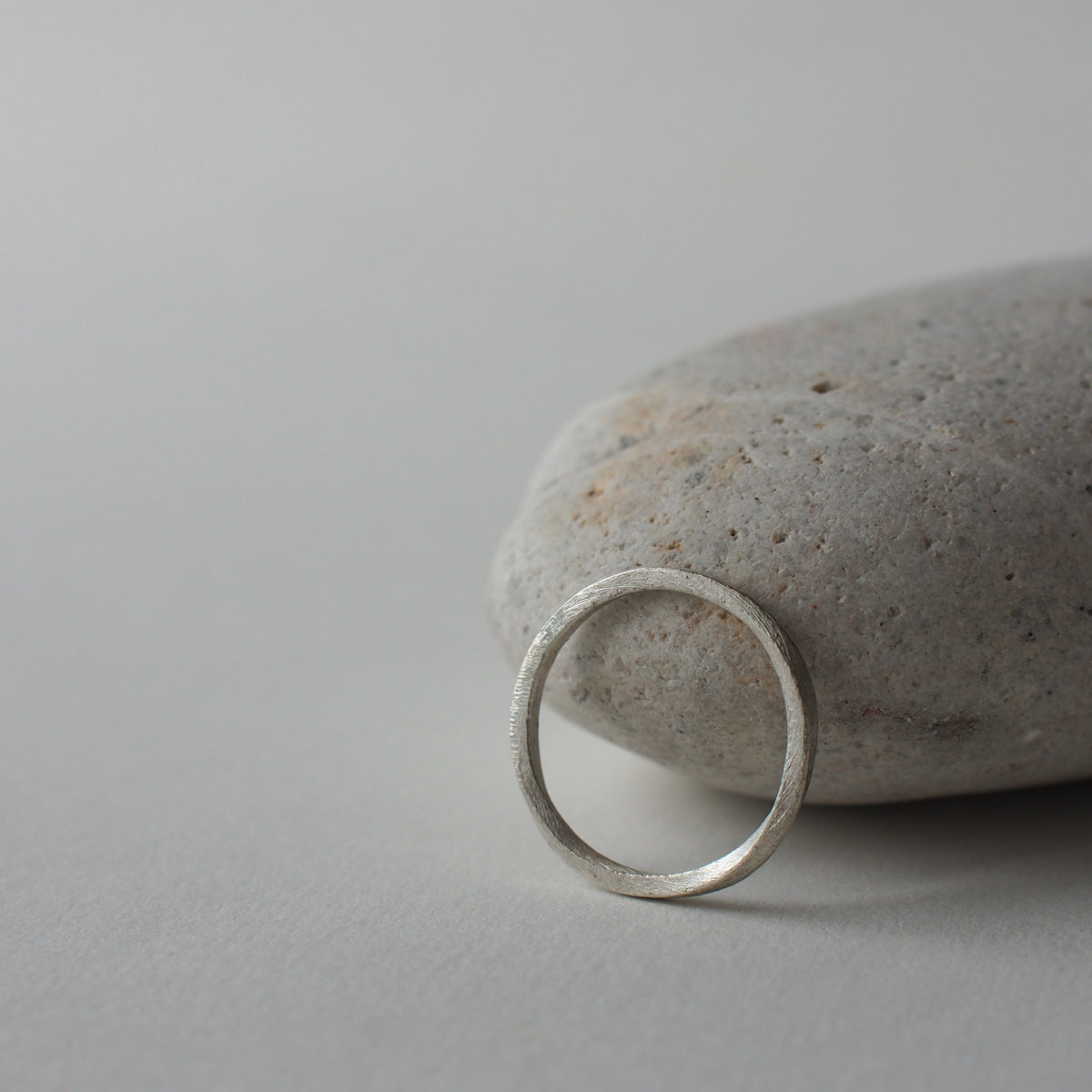 LITTLE PEBBLE Handmade Silver Ring