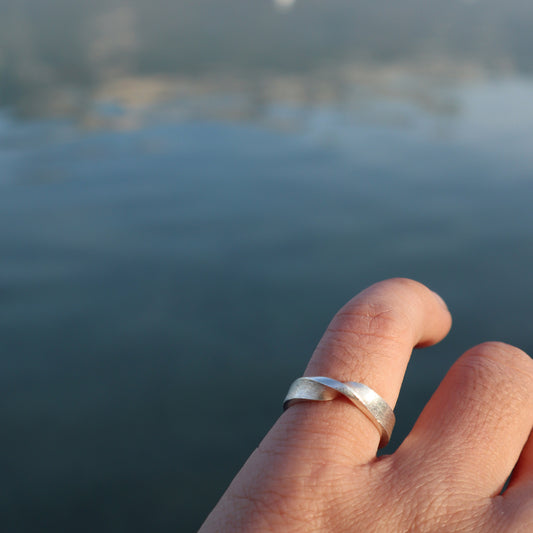 WAVE (M) Handmade Silver Ring