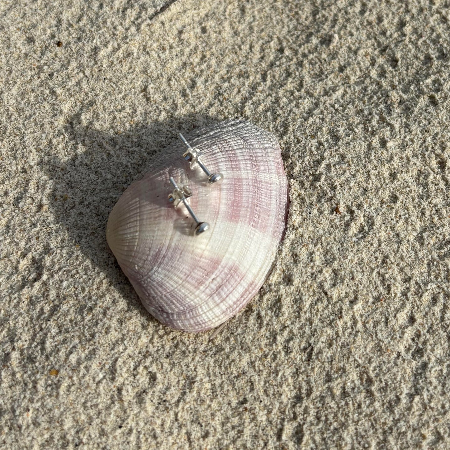 MINI PEBBLE handmade silver earrings