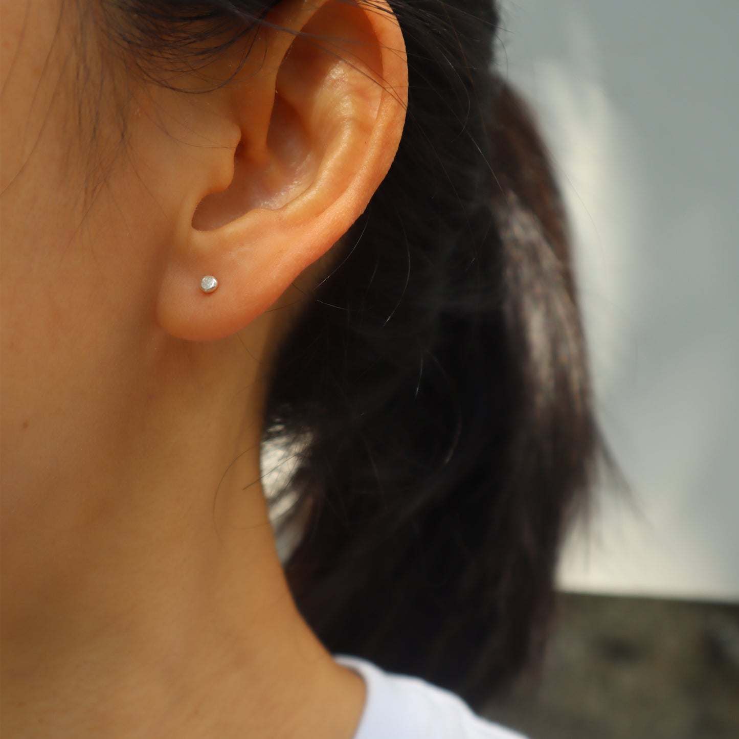 MINI PEBBLE handmade silver earrings