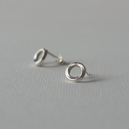 LITTLE PEBBLE Handmade Silver Earrings