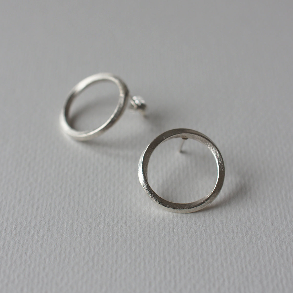 LITTLE PEBBLE Handmade Silver Earrings