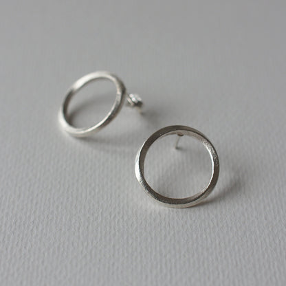 LITTLE PEBBLE Handmade Silver Earrings