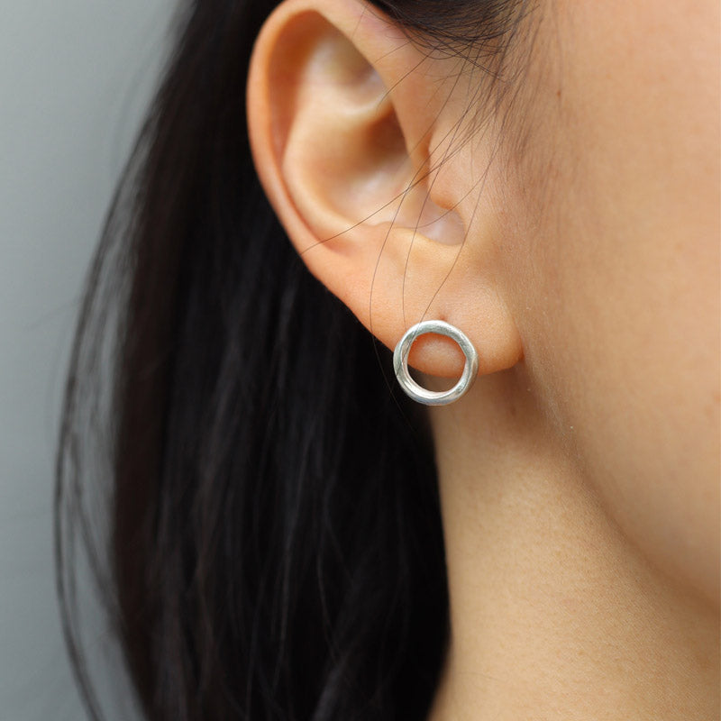 LITTLE PEBBLE Handmade Silver Earrings