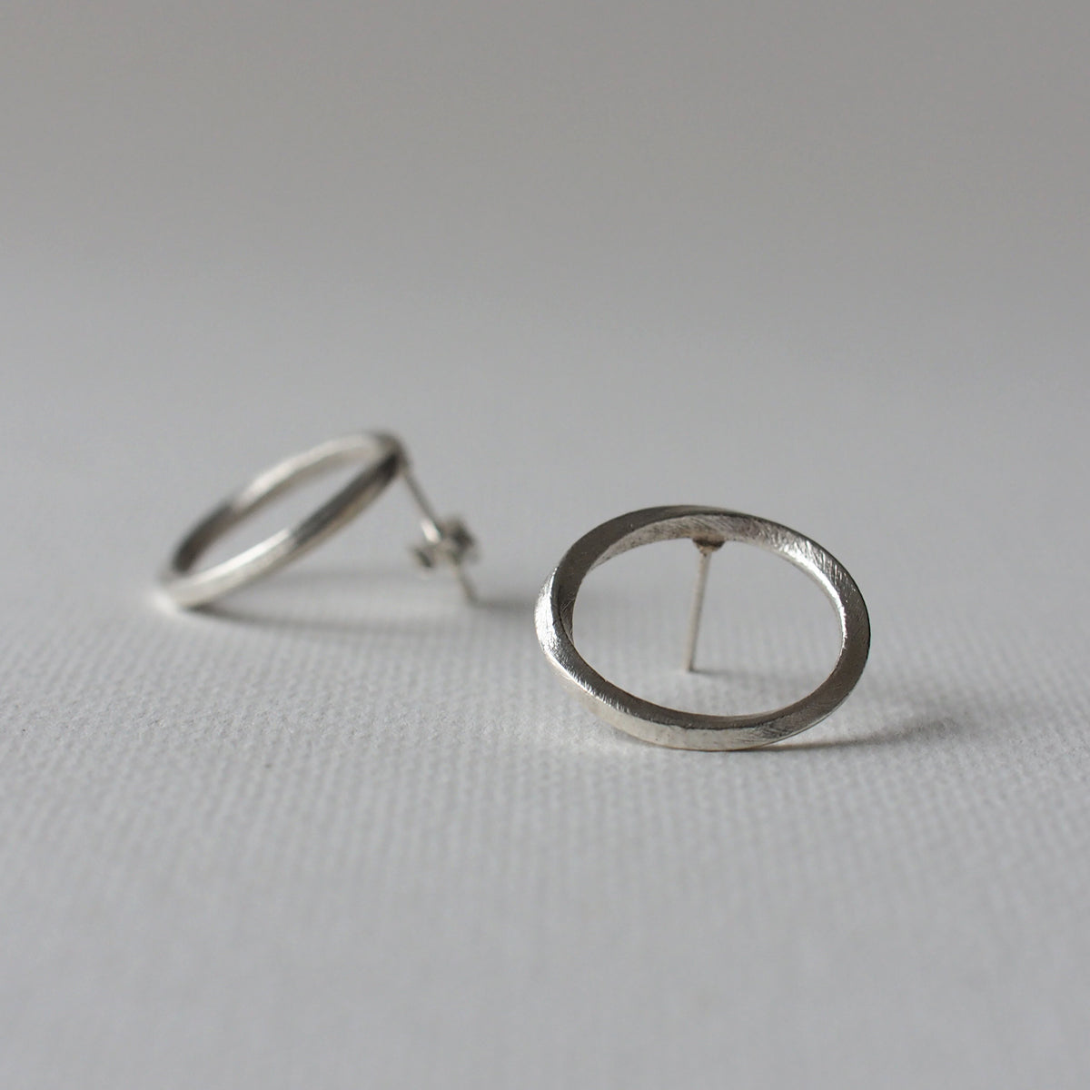 LITTLE PEBBLE Handmade Silver Earrings