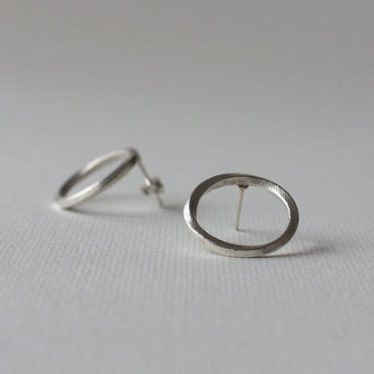 LITTLE PEBBLE Handmade Silver Earrings